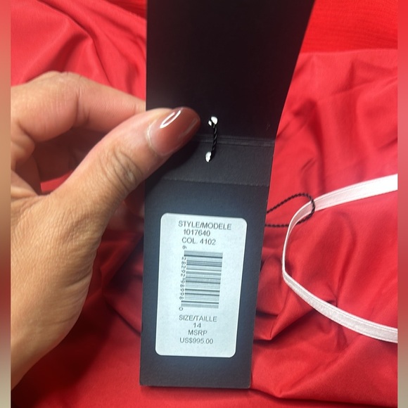 Halston Lizza Chiffon Halter Silk Gown Red Size 14 NWT - Picture 7 of 12